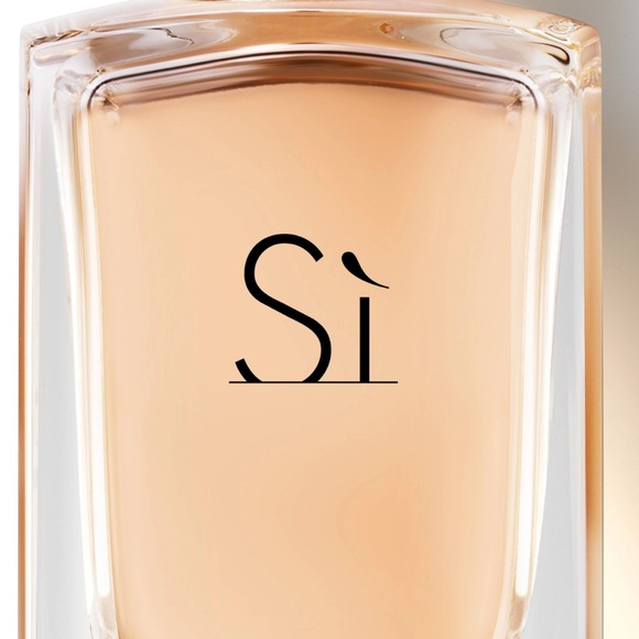 Sì Eau de Parfum by Giorgio Armani ‼️FINAL PRICE‼️ - Picture 10 of 11